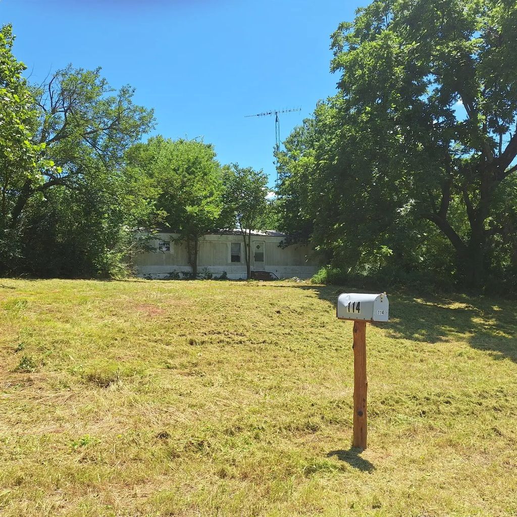 114 E Sycamore Street, Ravenna