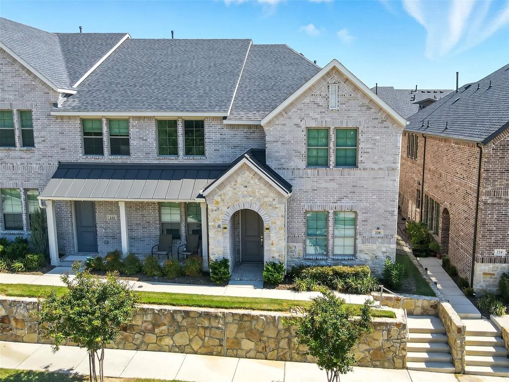 228 Spring Hill Road, Flower Mound