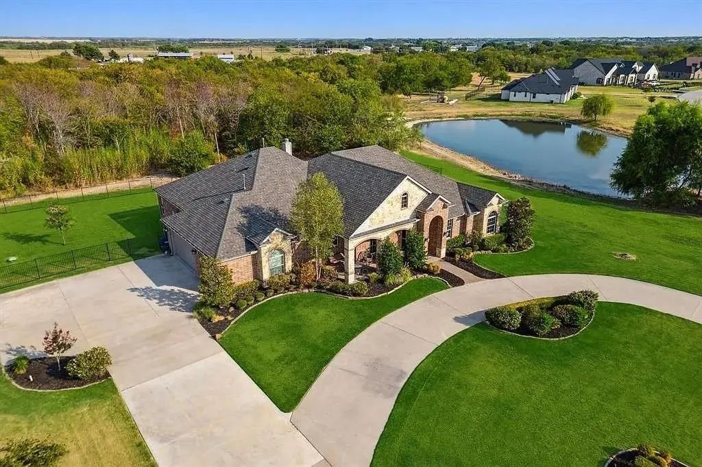 261 Chisholm Ranch Drive, Rockwall