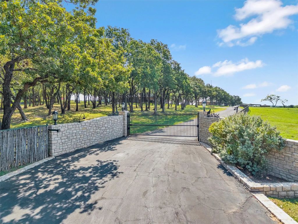 200 Leea Lane, Weatherford