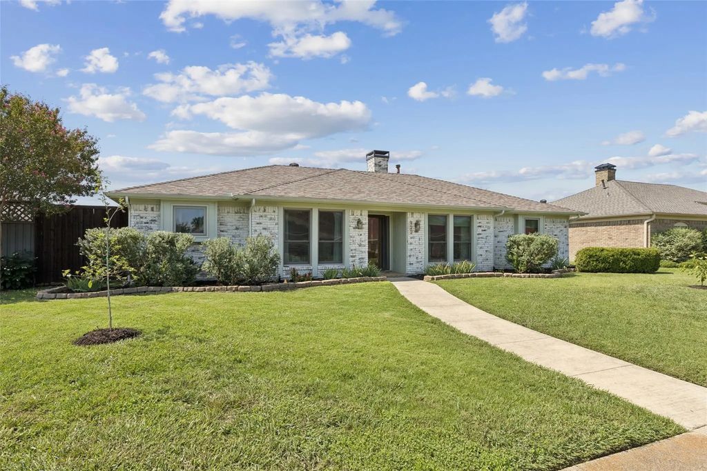 922 E Berkeley Drive, Richardson