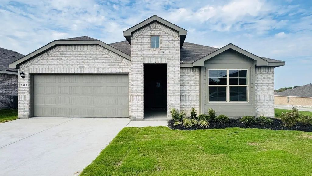 9400 Mountain Pass Drive, Fort Worth