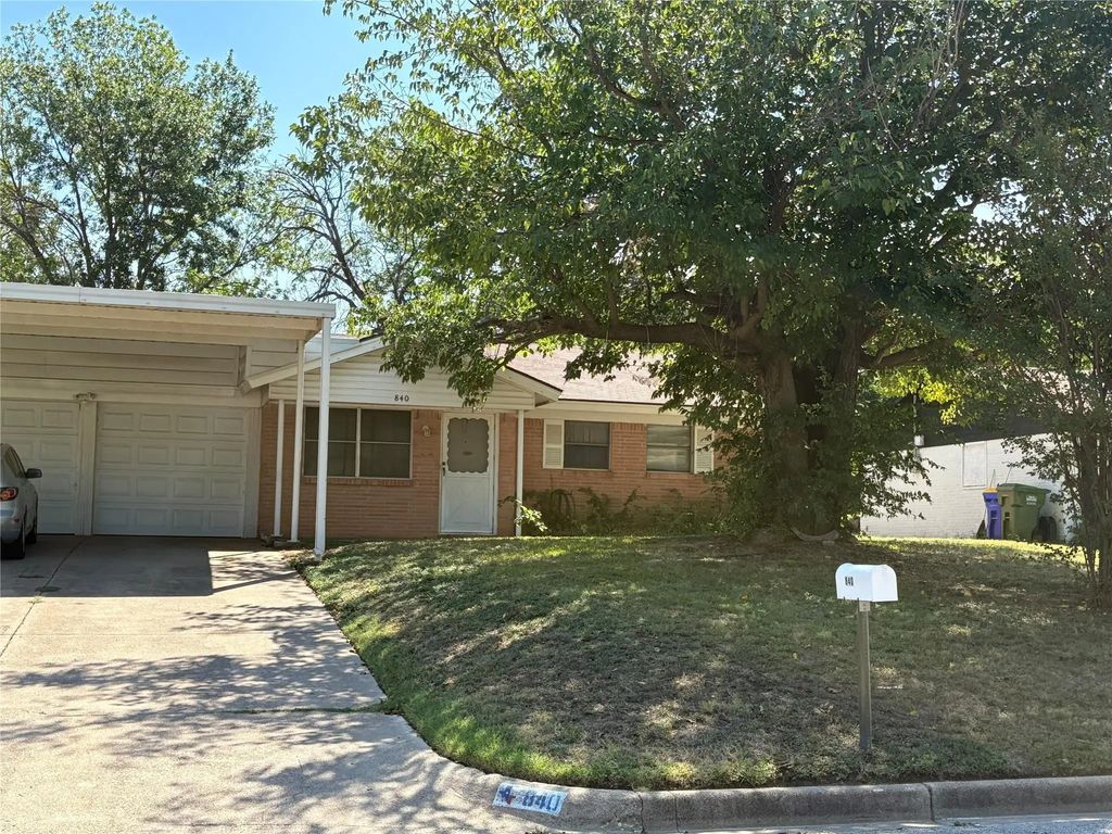 840 Crosby Avenue, White Settlement