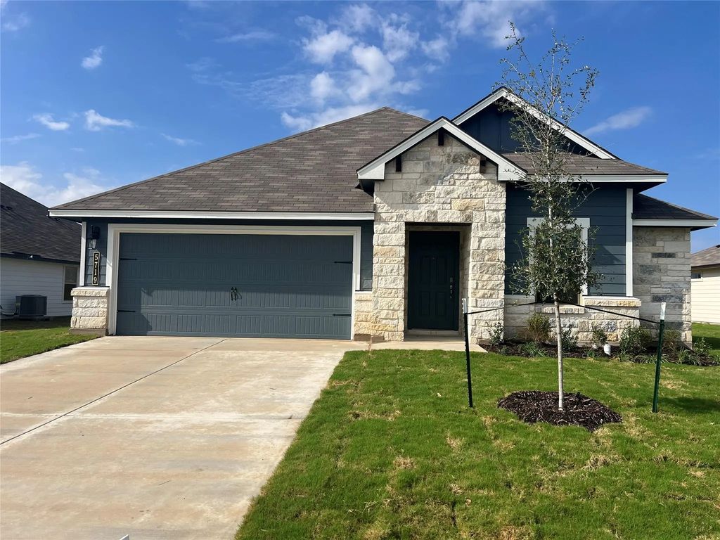 5719 Foggy Lagoon Drive, Waco