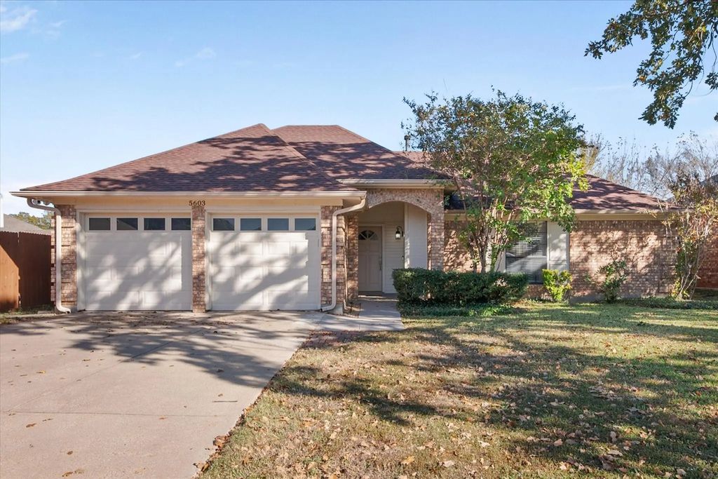 5603 Farris Drive, Arlington