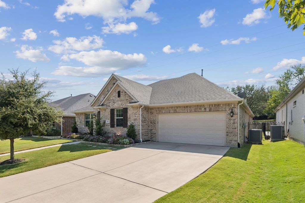 2829 Sandstone Drive, Hurst