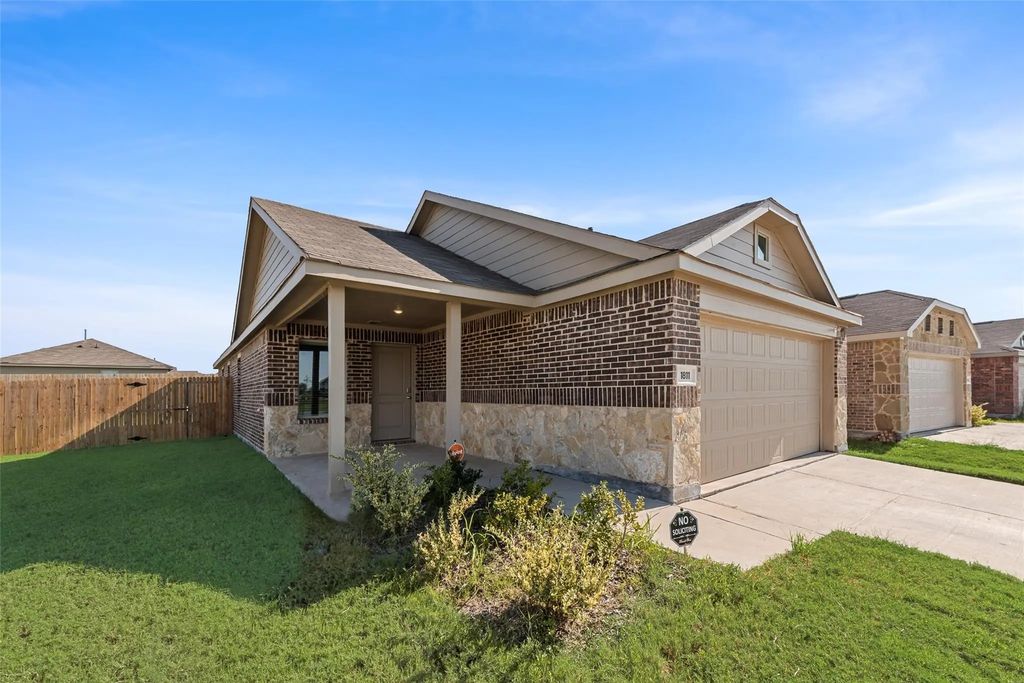 1811 Ibis Lane, Forney