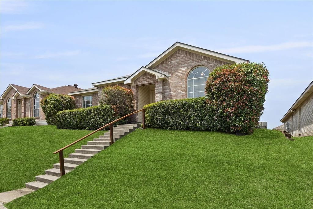 1025 Christa Drive, Mesquite