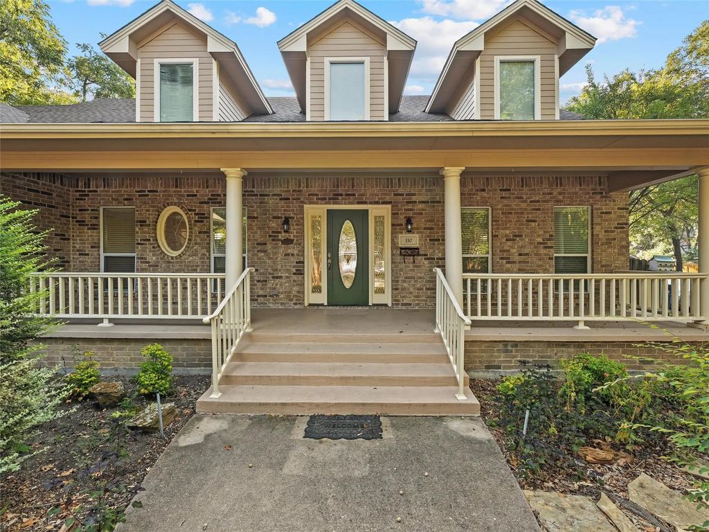 110 E University Avenue, Waxahachie