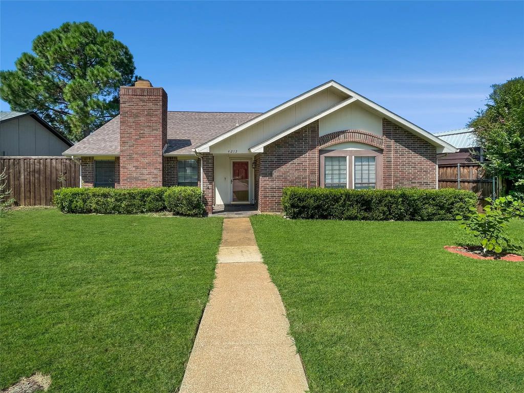 4213 Avon Court, Flower Mound