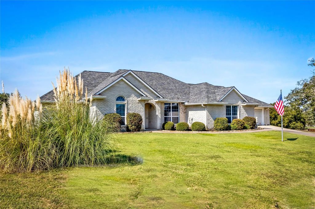 2300 Sandstone Court, Burleson