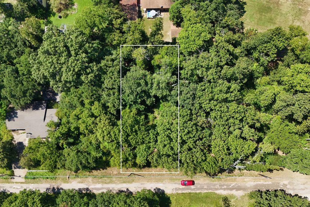 Daniel Boone Lane, Log Cabin