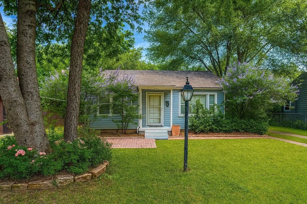 4932 Royal Drive, Fort Worth