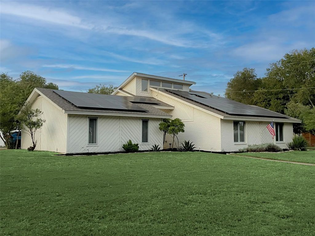 5450 Starlight Drive N, Fort Worth