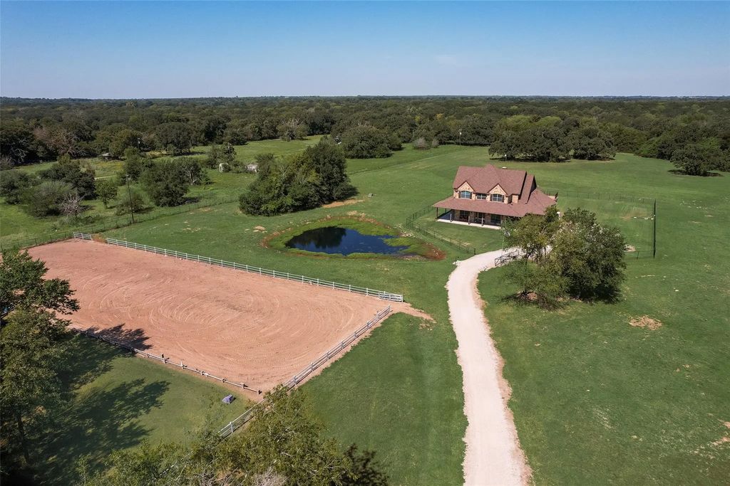 8865 County Road 312, Terrell