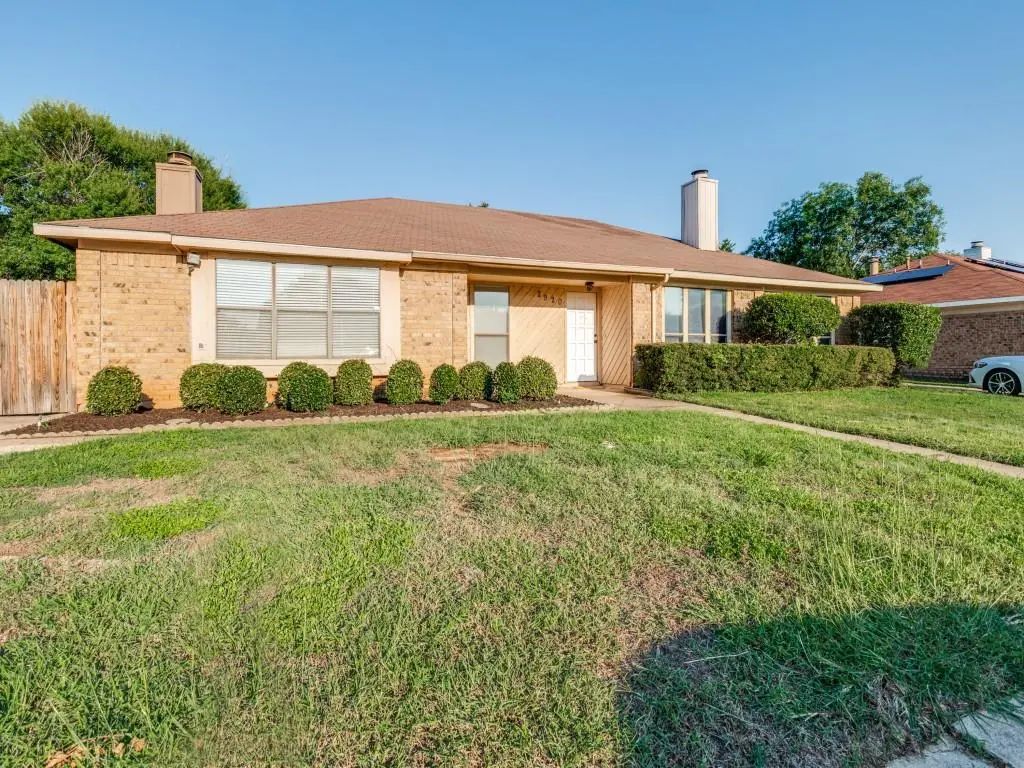2922 Hilltop Drive, Euless