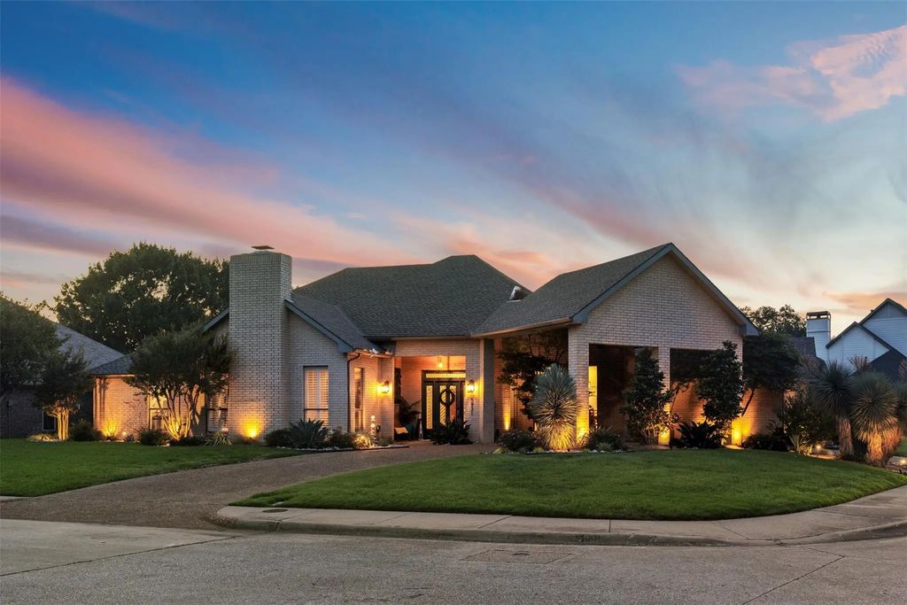 5931 Mapleshade Lane, Dallas