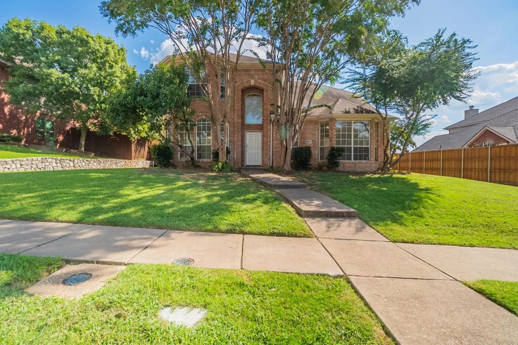 1814 Walnut Hill Drive, Rowlett