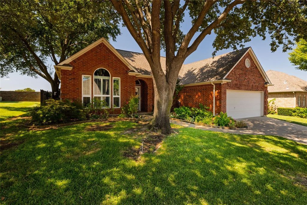 4710 Village Oak Drive, Arlington