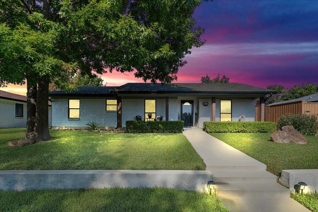 1323 Fernwood Drive, Mesquite