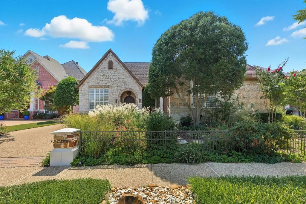 524 Queensbury Turn, Southlake