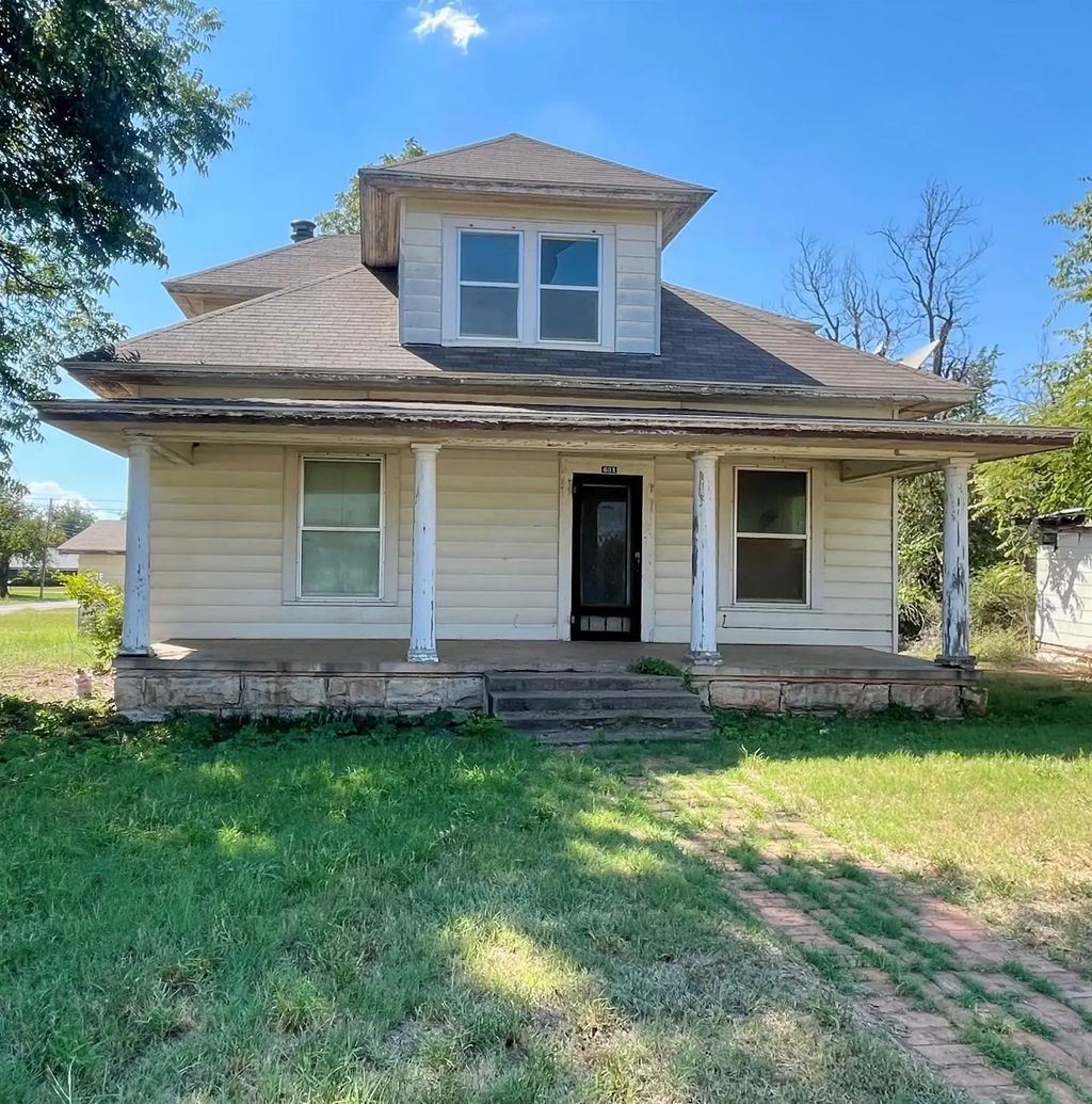 401 N Stratton, Seymour