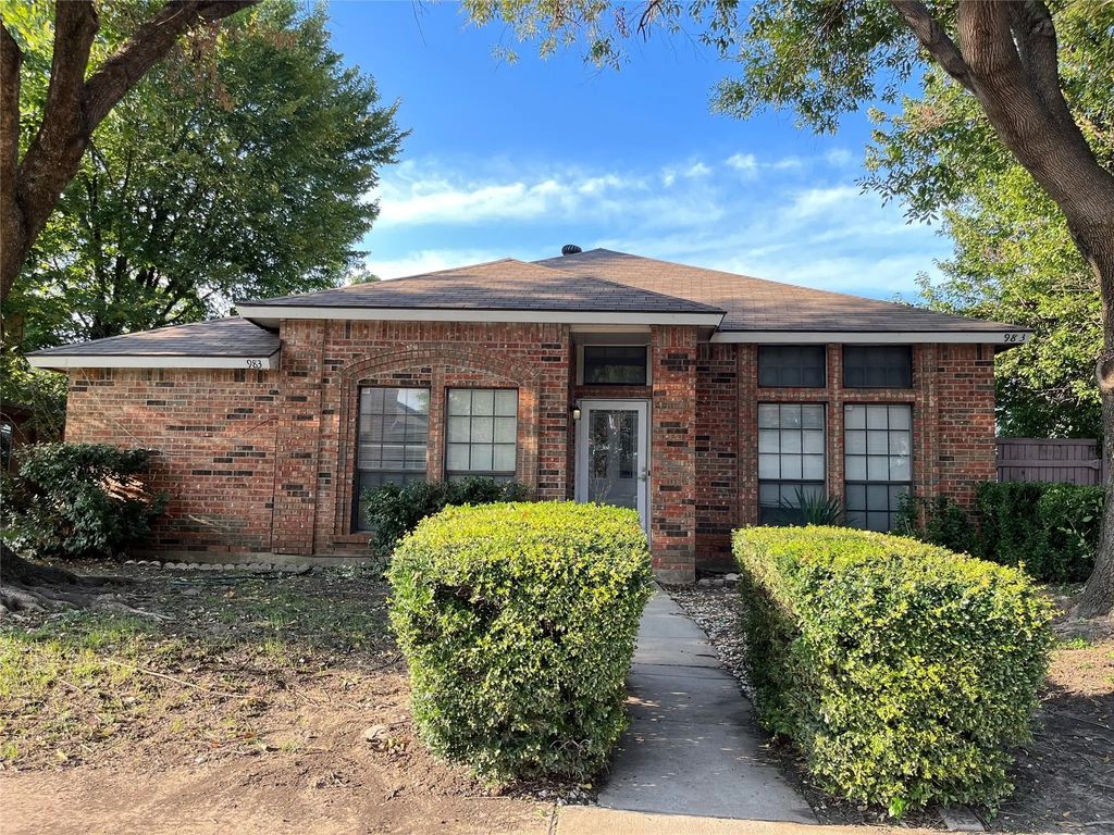 983 Mauve Drive, Lewisville