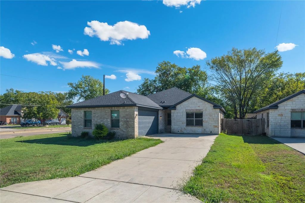 4800 Rimwood Drive, Balch Springs