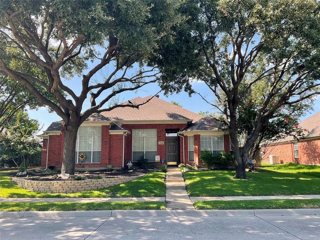 1208 Hershey Lane, Lewisville