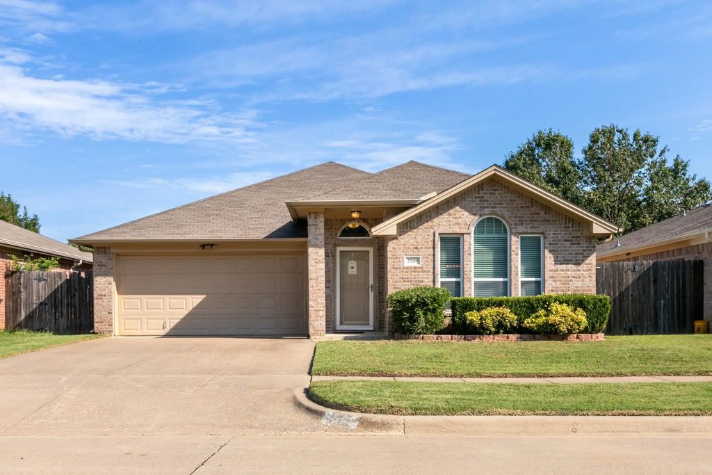 5509 Tiara Court, Arlington