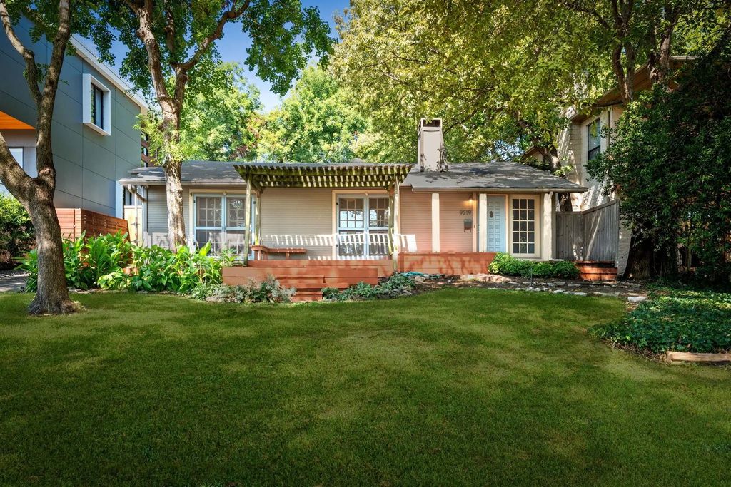 9219 E Lake Highlands Drive, Dallas