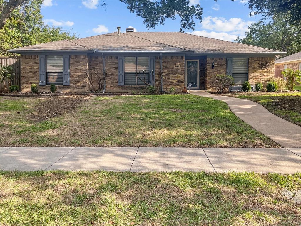 2106 Glen Forest Lane, Plano