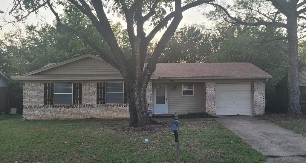 119 Bluebird Circle, Denton