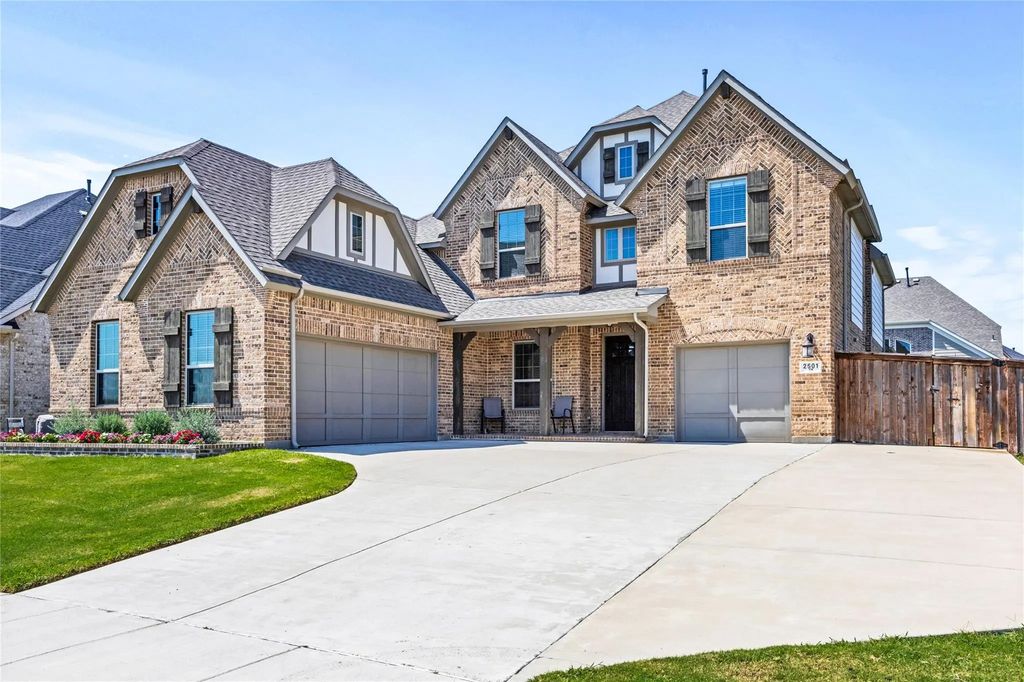 2601 Carrington Drive, Mansfield