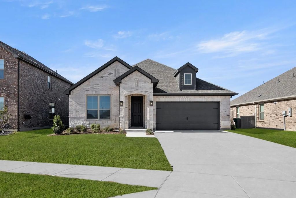 3309 Redbud Flower, Midlothian