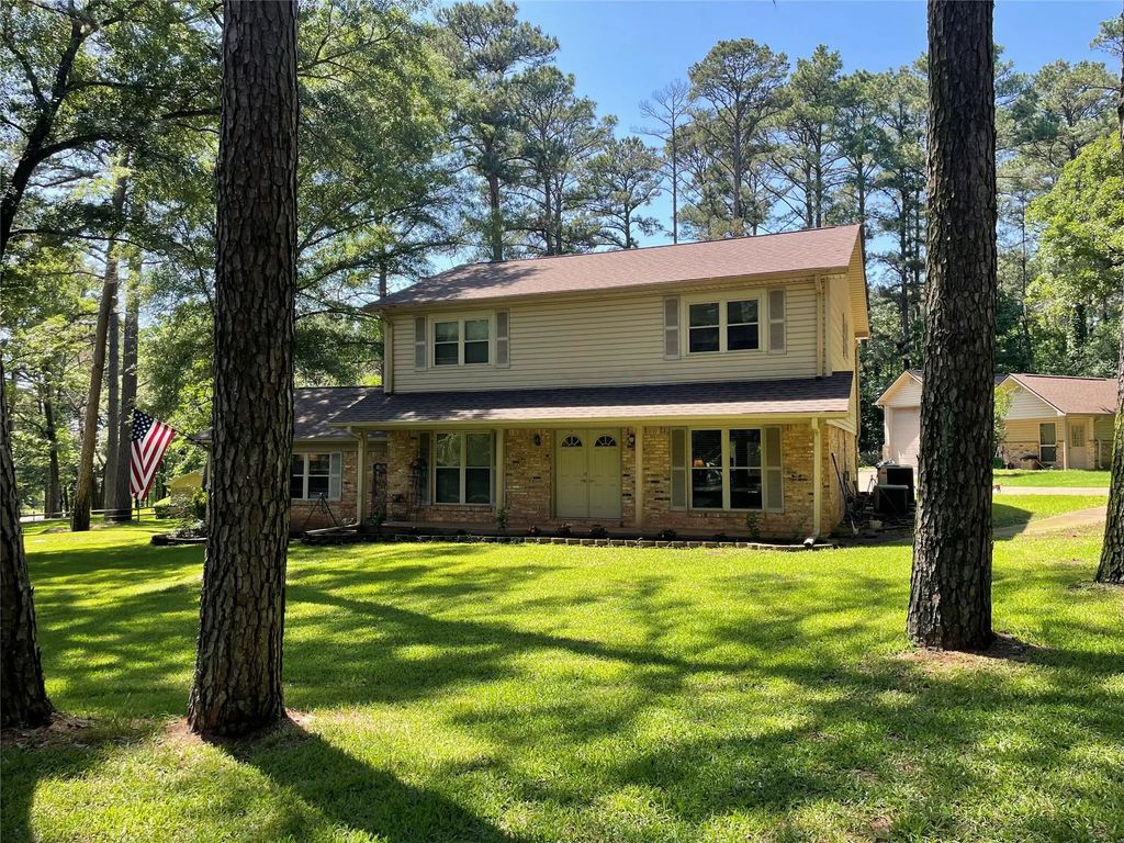 18040 Oakridge Lane, Flint