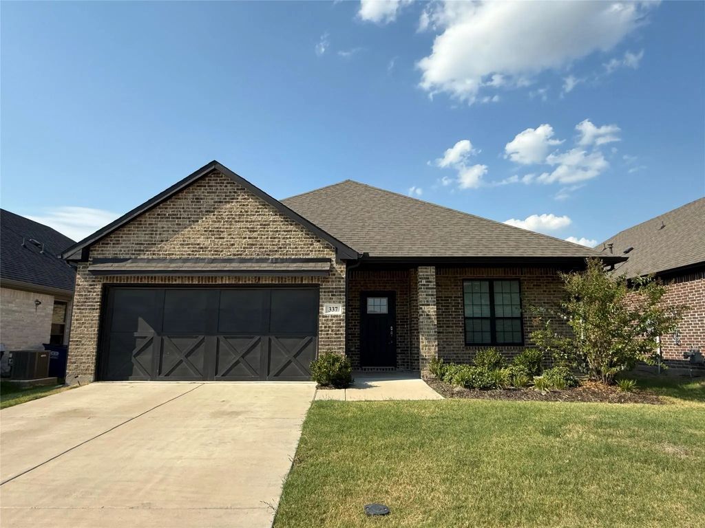 337 Chase Creek Drive, Lavon