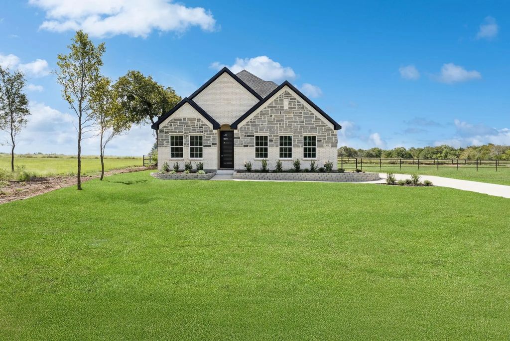 439 Private Road 5440, Point