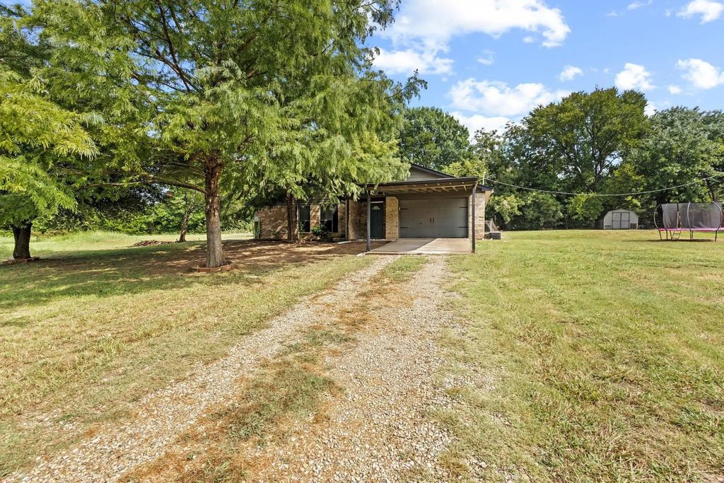 176 Blue Creek Circle, Sherman