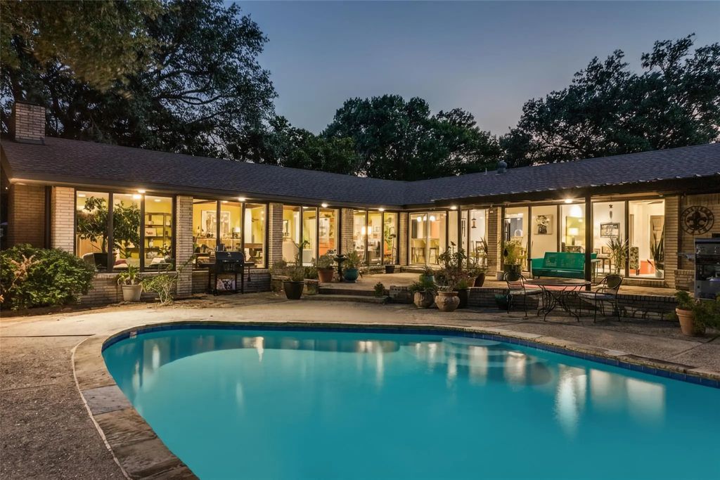 35 Bounty Road E, Benbrook