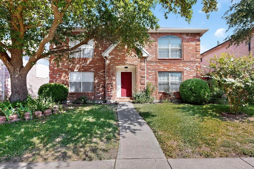 701 Squire Court, Allen