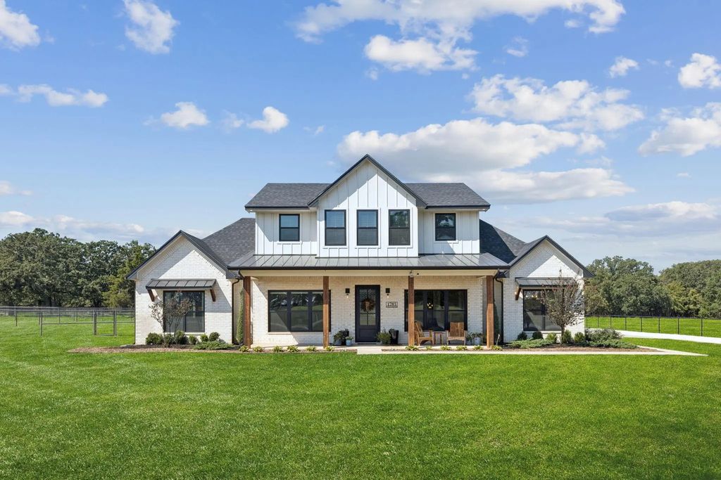 1783 E Blackjack Road, Pilot Point