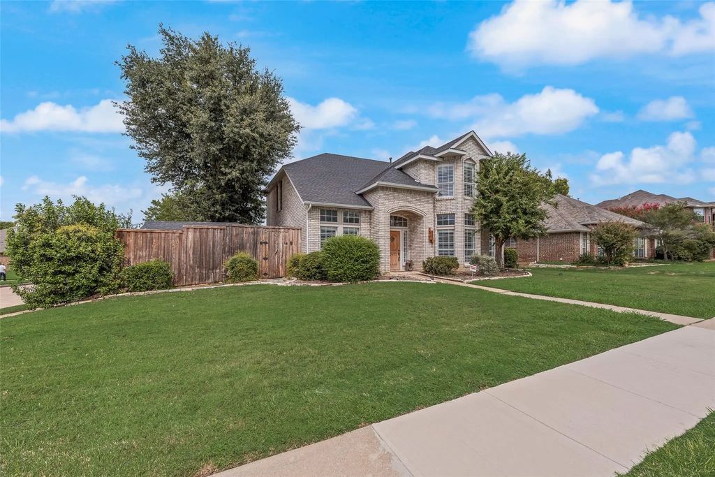1501 Mission Ridge Trail, Carrollton