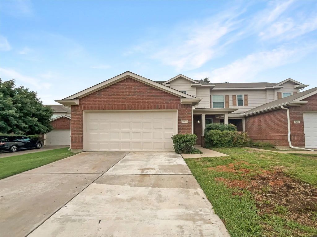 7417 Cowhand Court, Fort Worth