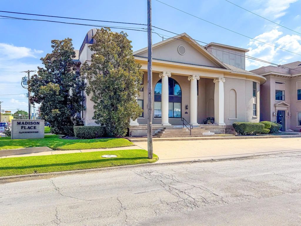 603 W 6th Avenue 305, Corsicana