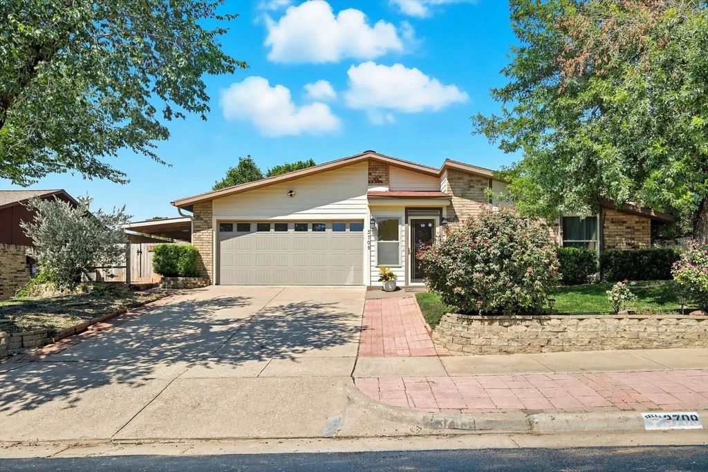 3709 Pinewood Street, Bedford