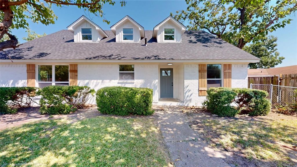 2534 N Saint Augustine Drive, Dallas