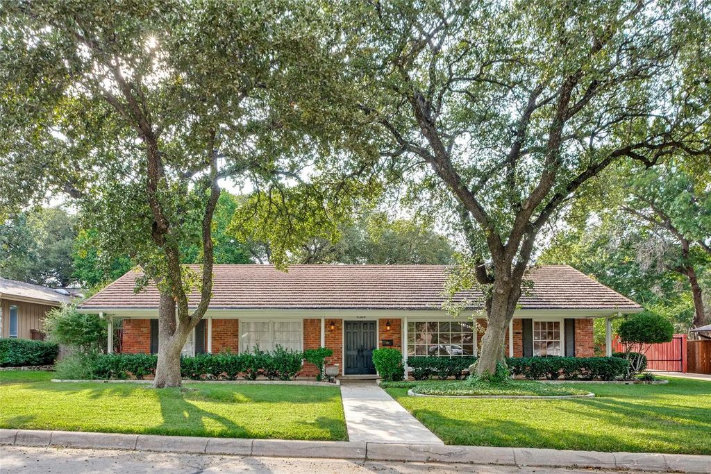 4304 Westlake Drive, Fort Worth