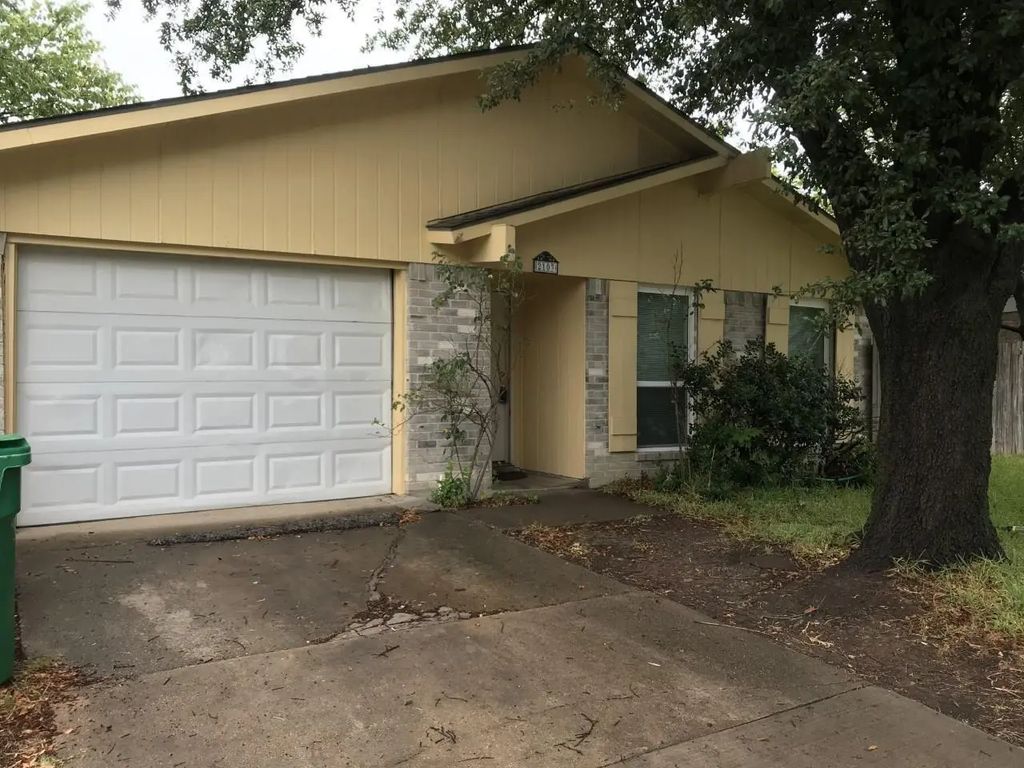 2103 Highbury Road, Carrollton