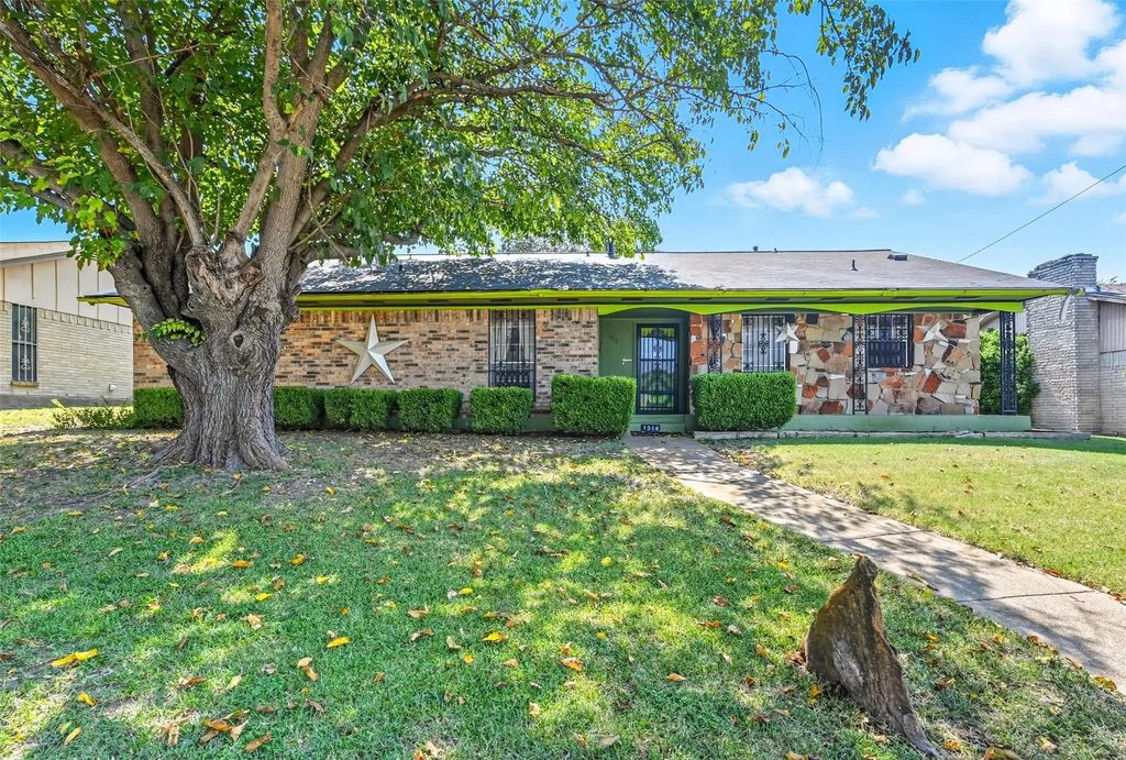 1318 Mirage Canyon Drive, Dallas
